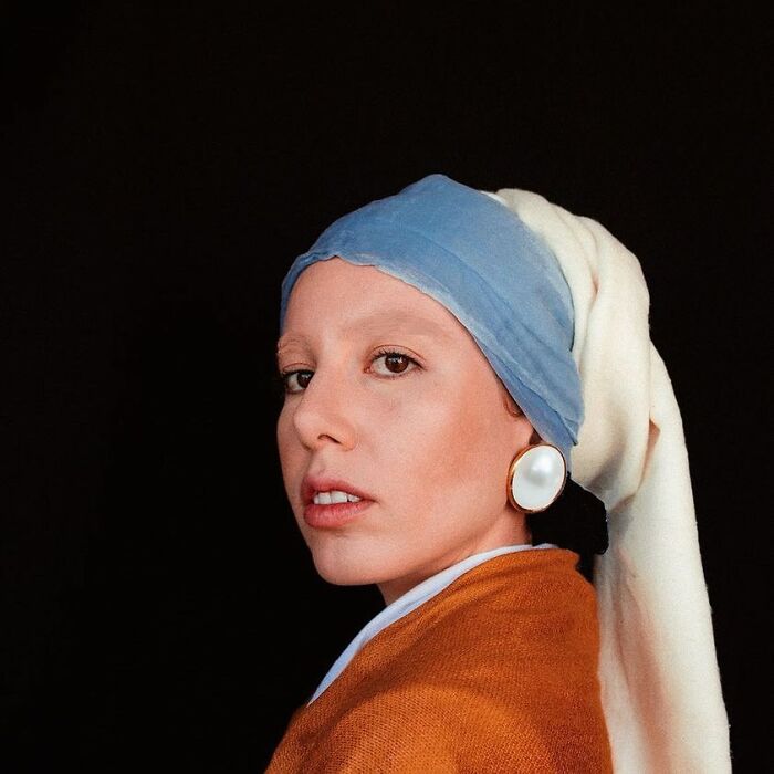 This Instagram Account Honors The Painting "Girl With A Pearl Earring "