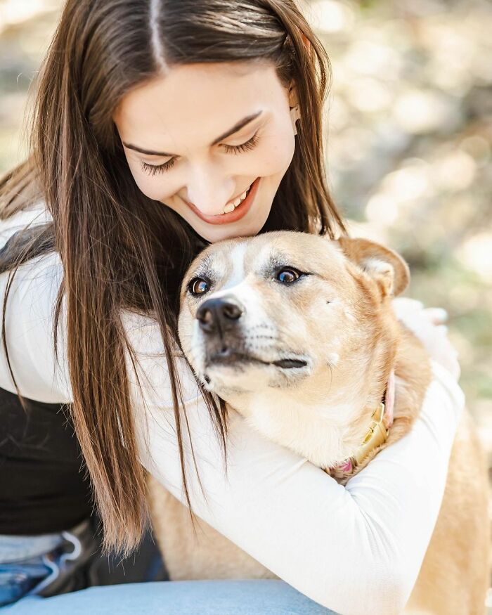 Meet Coop, A Cat Abandoned By His Owners Who Found His New Loving Family Meet Coop, A Cat Abandoned By His Owners Who Found His New Loving Family