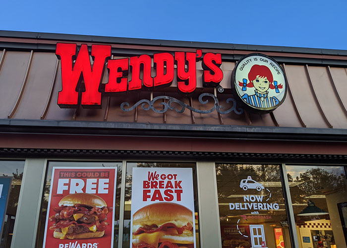 Someone Asks All-You-Can-Eat Buffet Workers To Share Their Horror Stories, And They Don't Hold Back (30 Answers)