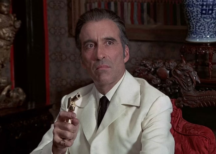 "What 100% Ruins A Movie For You Every Time?" (30 Answers)