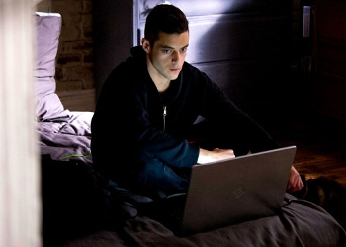 "What 100% Ruins A Movie For You Every Time?" (30 Answers)