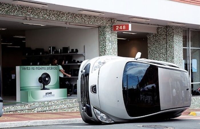 50 Times Marketing Specialists Stepped Up Their Game And Surprised People With These Cool Outdoor Adverts