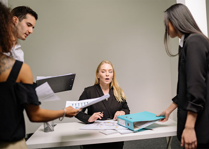 Boss Tries To Cancel Employee’s Day Off, So She Calls In Sick For Three, And The Whole Place Falls Apart Boss Tries To Cancel Employee’s Day Off, So She Calls In Sick For Three, And The Whole Place Falls Apart