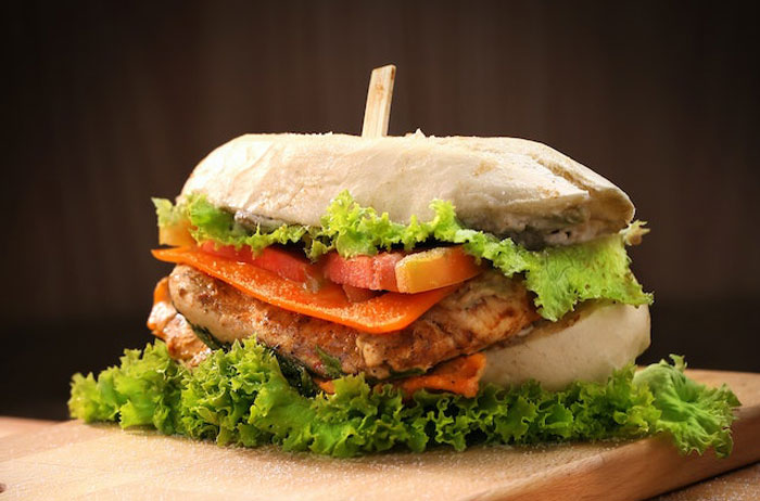 Guy Fails To Get Pregnant Girlfriend A Burger Despite Sitting At Home All Day While She Worked, She Kicks Him Out