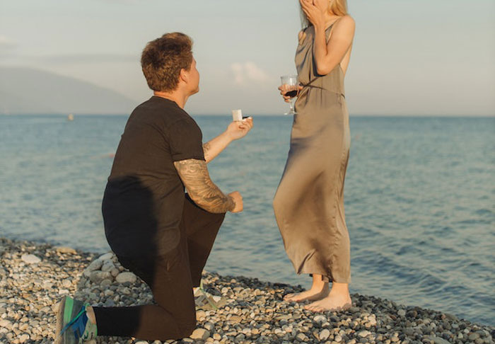 Woman Gets "Pretend" Kidnapped As A Proposal Surprise, Has A Mental Breakdown