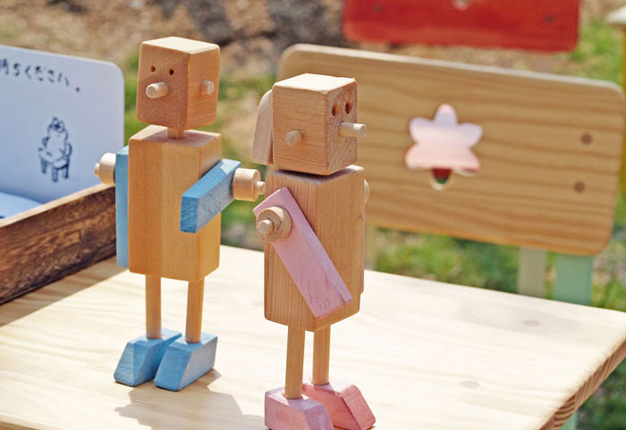 Woman Finds Her Stepson’s Self-Made Gift “Ridiculous”, Contrary To Her Husband, Who Calls Off Her Birthday Party Over It