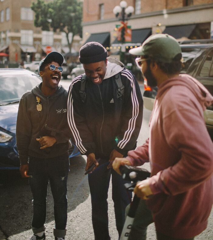 30 Revealing Signs Of Behavior That Indicate Someone Had A Traumatic Childhood