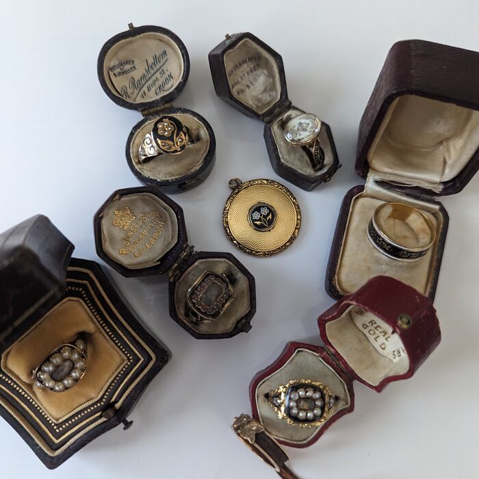 Hey Pandas, Show Us What You Collect (Closed)