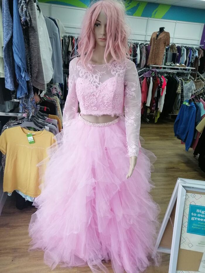 Run Don't Walk For This Beautiful Outfit In Barnardo's Fallowfield!!