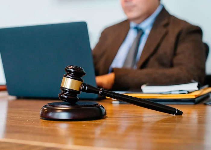 30 Savage Ways People Got Revenge On Their Bosses Before Leaving The Job