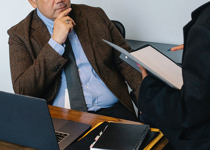 &ldquo;I Am Sorry, But I Cannot Afford It Either&rdquo;: Employee Refuses To Work For Less Money, Quits