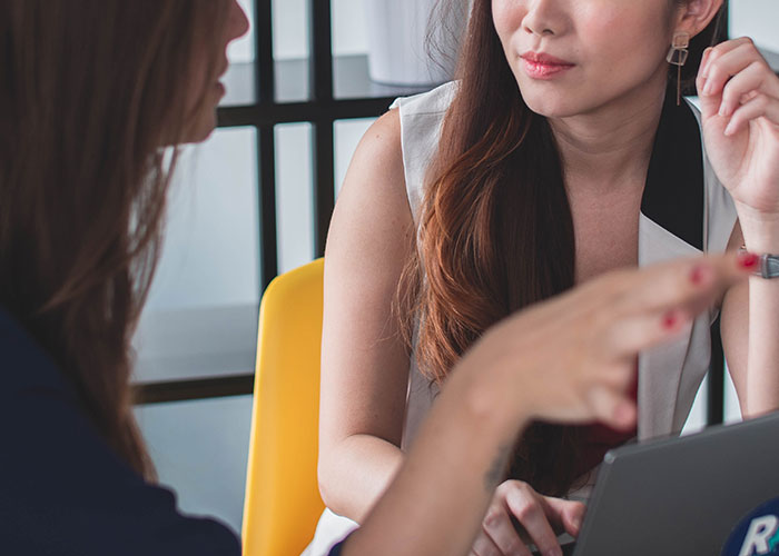 30 Harmless Psychological Tricks People Use On Others To Get What They Want