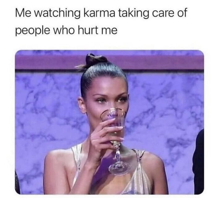 Facebook-Group-Shares-Funny-Pics-Memes