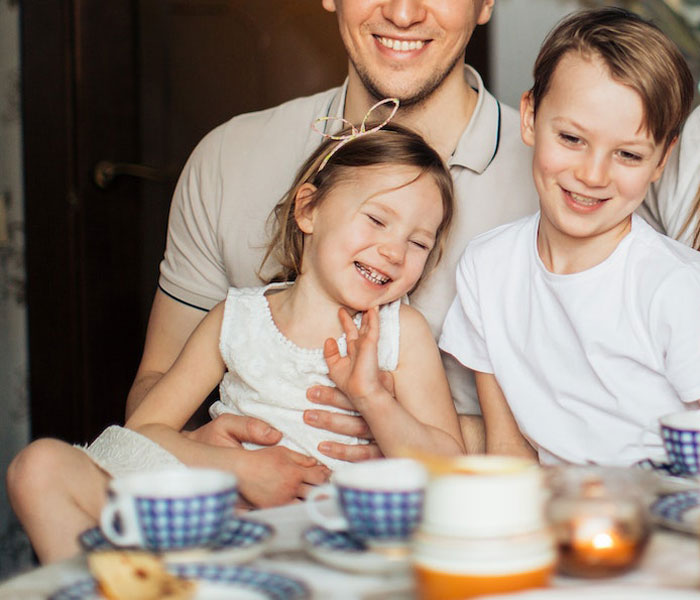 Mom Is Disgusted With Kids&rsquo; Lack Of Grief Over Their Late Stepfather, Their Real Dad Steps In To Bring Her Back To Earth