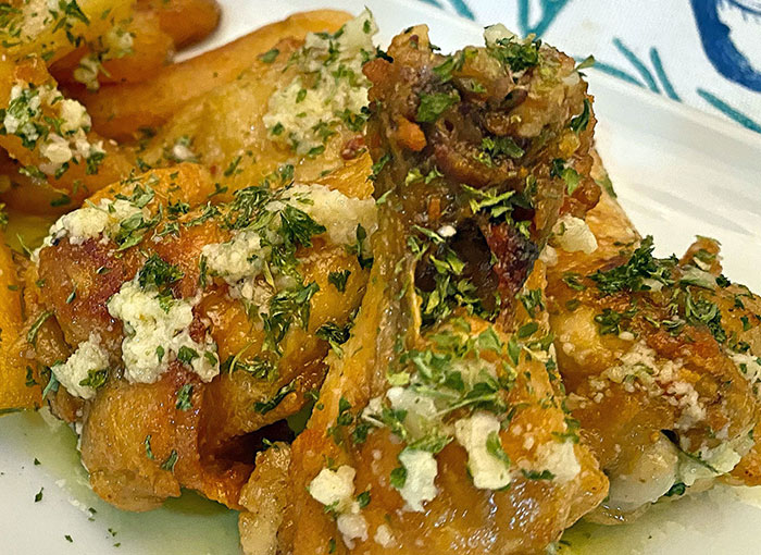 A Couple Of Tricks For Amazing, Crispy Fried Chicken Wings