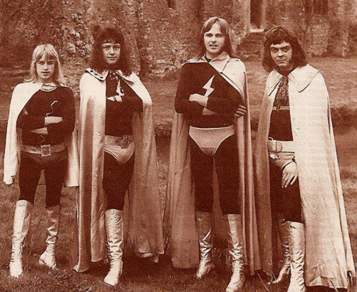 .... So That's What A Band Would Look Like If Every Member Played The Keyboard