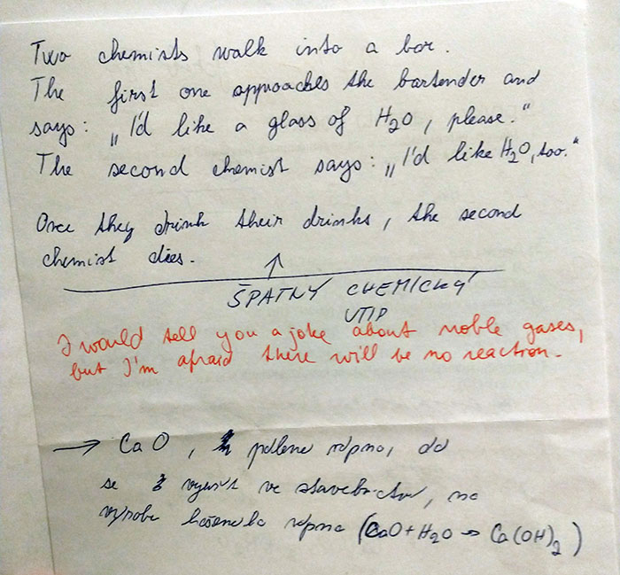 I Wrote A Joke On The Back Of My Chemistry Exam, And The Teacher Replied With Her Own Joke