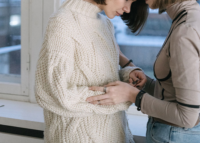 30 “Dead Giveaways” That Your Relationship Is Toxic