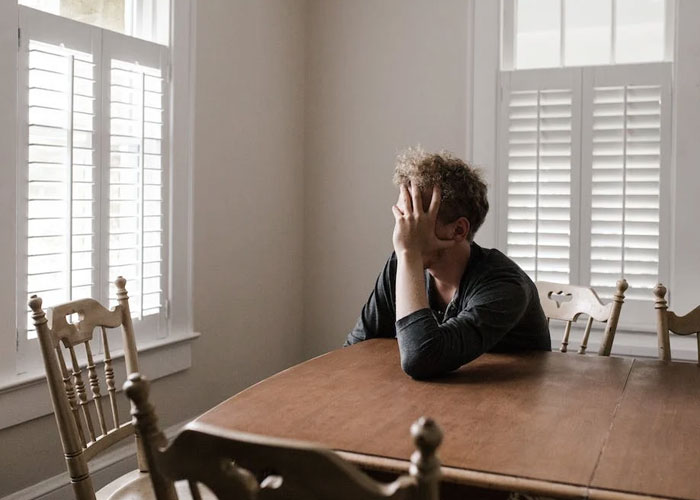 30 “Dead Giveaways” That Your Relationship Is Toxic