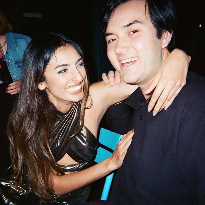 Tourist Is Disgusted By Blatant Racism On Train, Films Women's Behavior And The Internet Doesn't Hold Back After They Find Them