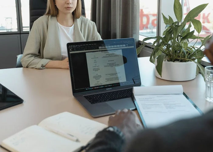20 Señales sutiles durante entrevistas de trabajo que indican que no deberías aceptar el puesto