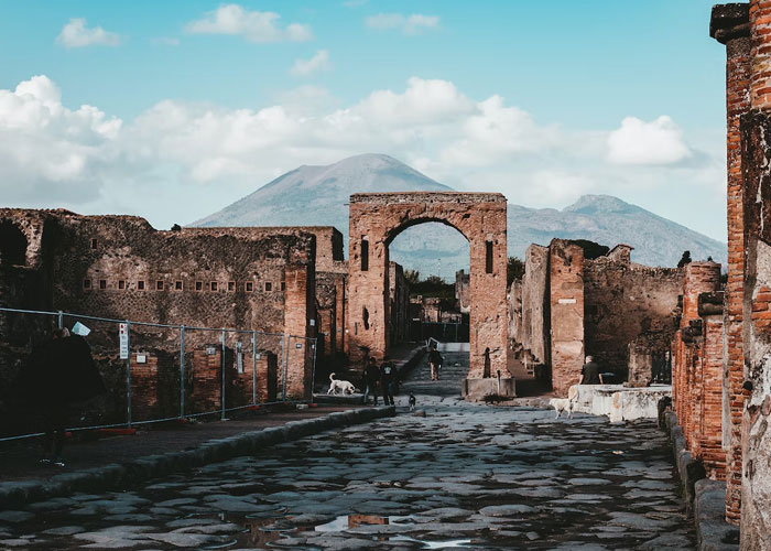 50 Historical Facts That Have Completely Ruined The Way These People See The World