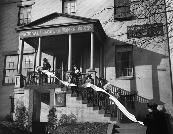 Delegation Of Minnesota League Of Women Voters With A Mile Signatures For World Court Proposal