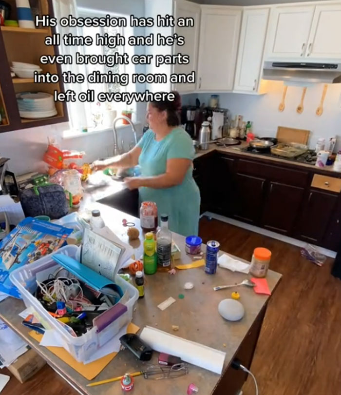 Woman Shows What Her Home Looks Like After She Doesn't Clean For 6 Days, Divorces Her Husband Woman Shows What Her Home Looks Like After She Doesn't Clean For 6 Days, Divorces Her Husband