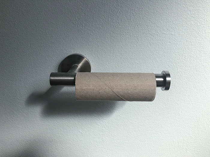 Acabo de hacer mis cosas y vi que "alguien" dejó esto. Sí, estoy publicando esto, para denunciar personalmente a mi novio...