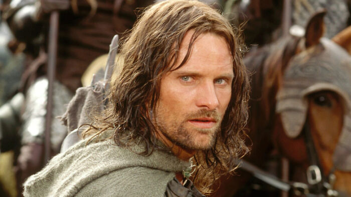 Viggo Mortensen Really Had To Block A Flying Blade