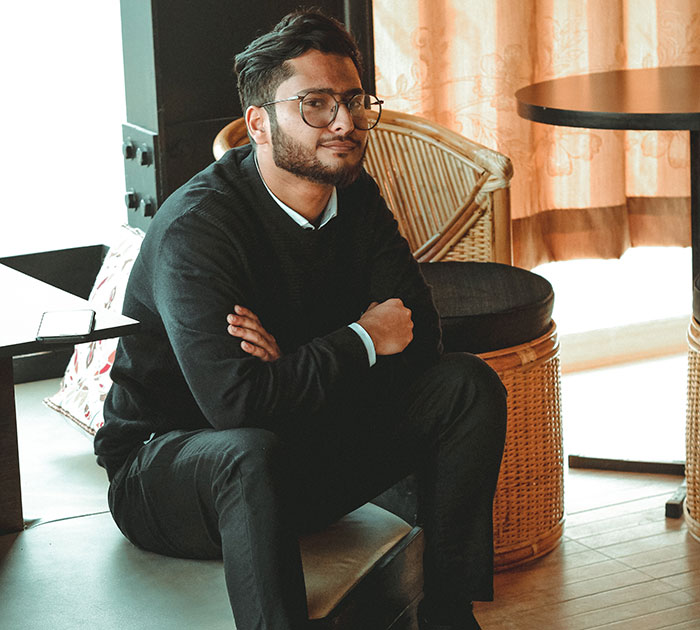 Managers Undervalue 'A Quiet Rock Star' Employee, Bite Their Nails When He Outranks Them All