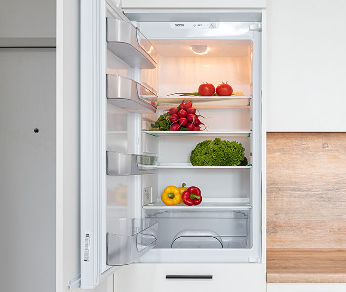 "She'll Leave Me With Plain Crackers": Guy Has To Go Hungry Because His Unemployed GF Eats Everything, He Finally Snaps "She'll Leave Me With Plain Crackers": Guy Has To Go Hungry Because His Unemployed GF Eats Everything, He Finally Snaps