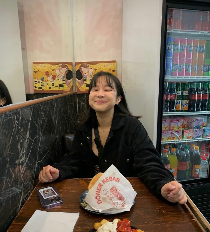 Therapist Explains The Science Behind The &lsquo;Orchid Vs. Dandelion&rsquo; Theory, Goes Viral On TikTok