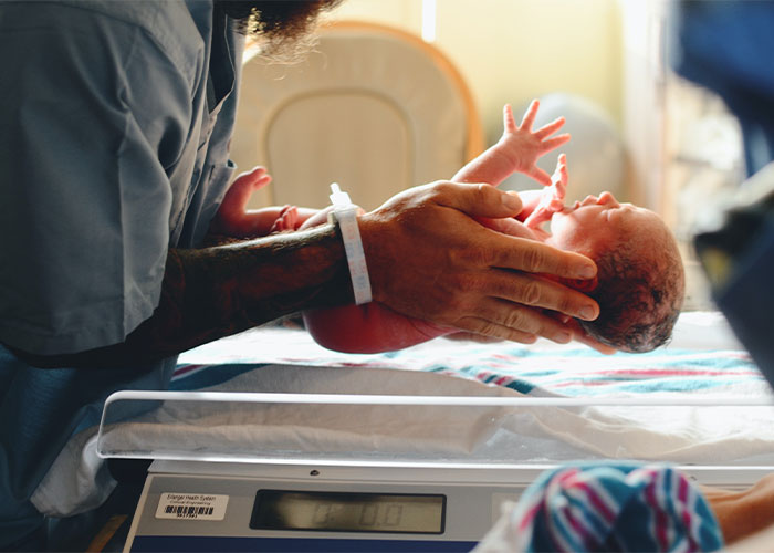 "My Feet Look More Like Paws Than Human Feet": 35 People Confess What Body Anomalies They Have