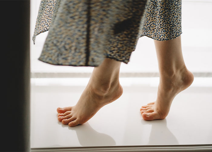 "My Feet Look More Like Paws Than Human Feet": 35 People Confess What Body Anomalies They Have