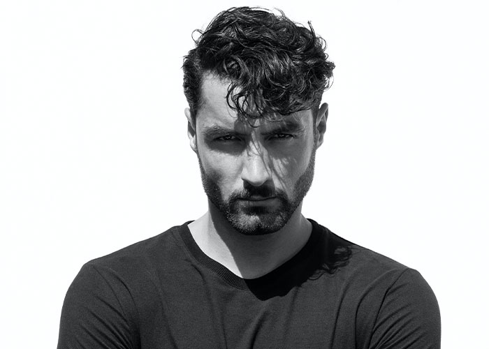 "My Feet Look More Like Paws Than Human Feet": 35 People Confess What Body Anomalies They Have