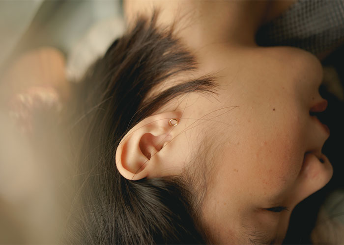 "My Feet Look More Like Paws Than Human Feet": 35 People Confess What Body Anomalies They Have