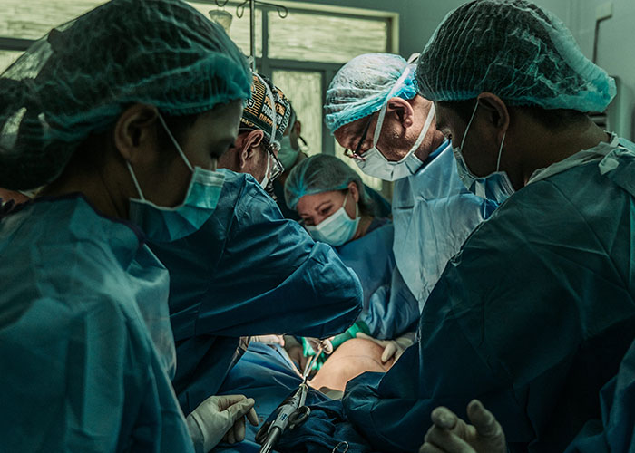 "My Feet Look More Like Paws Than Human Feet": 35 People Confess What Body Anomalies They Have