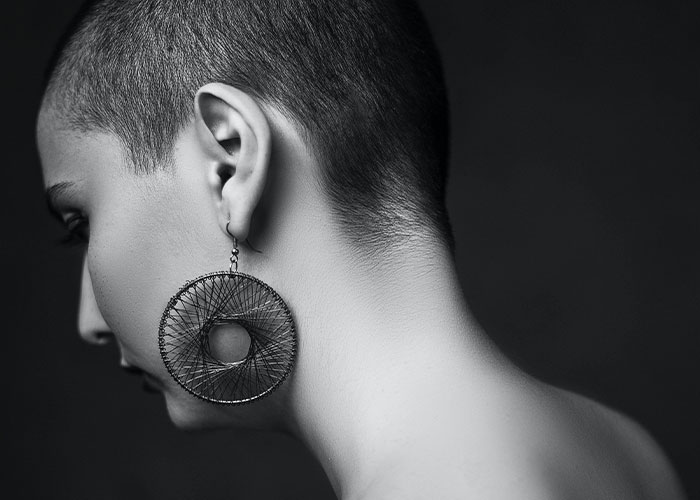 "My Feet Look More Like Paws Than Human Feet": 35 People Confess What Body Anomalies They Have