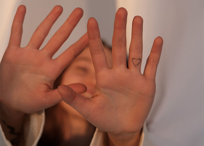 "My Feet Look More Like Paws Than Human Feet": 35 People Confess What Body Anomalies They Have