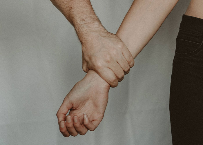 20 Historias sorprendentes de cómo despidieron a "ese compañero de trabajo"