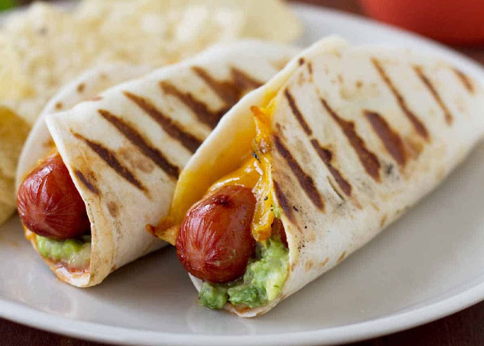 “I Won’t Even Let My Husband See Me Eat It”: 30 People Share The Most Comforting Yet Worst-Looking Foods They Will Never Renounce