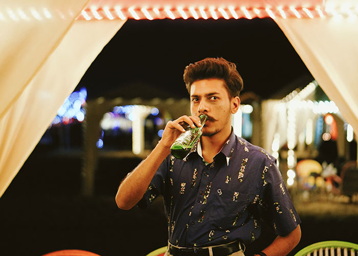 40 Signs Someone Is Trying To Look Way Cooler Than They Actually Are