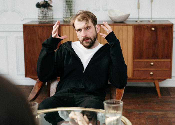 40 Signs Someone Is Trying To Look Way Cooler Than They Actually Are