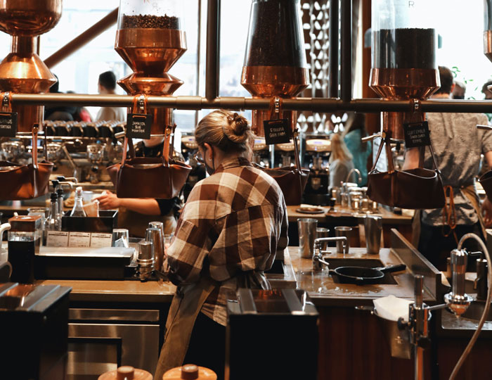 Woman Works In The Oldest Brewery In Nevada, Guy Still Manages To Make A Fool Of Himself By Mansplaining Beers To Her 