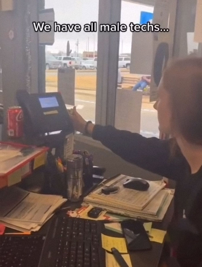 Karen Complains Women Don't Belong In Auto Service, Demands A Male Mechanic