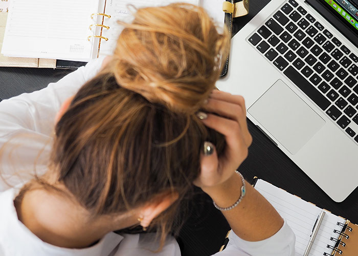 Woman Opens Up About Accidentally Showing Her Newly Accepted Job Offer To CEO Before She Gave Her Notice