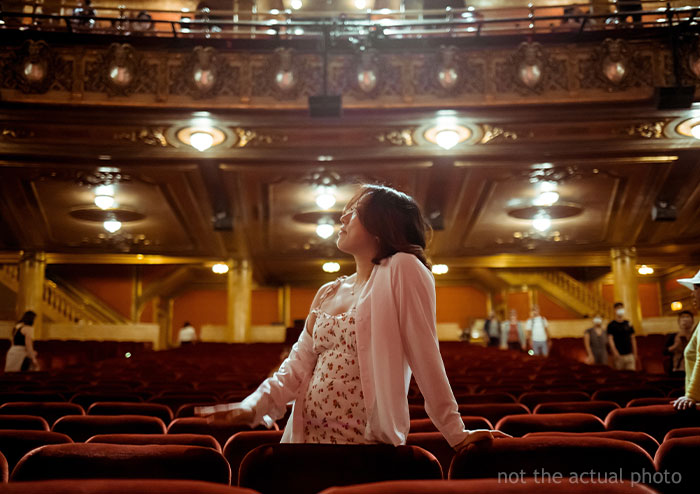 “She Flat-Out Refuses To Move”: Entitled Woman Ignores Theater Policy, Ends Up Learning Lesson The Embarrassing Way