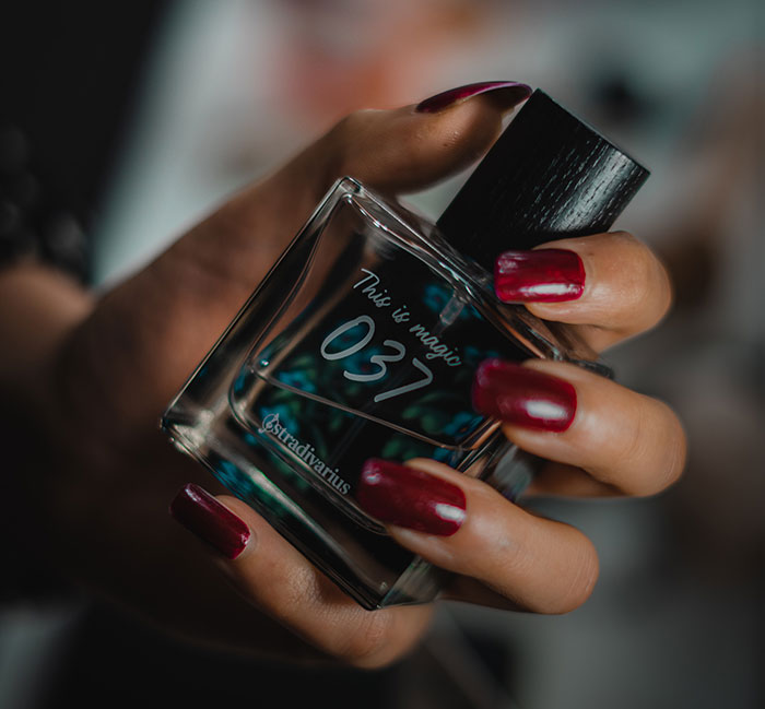 40 Common Etiquette Mistakes To Avoid On Your Next Flight, As Told By Frequent Fliers