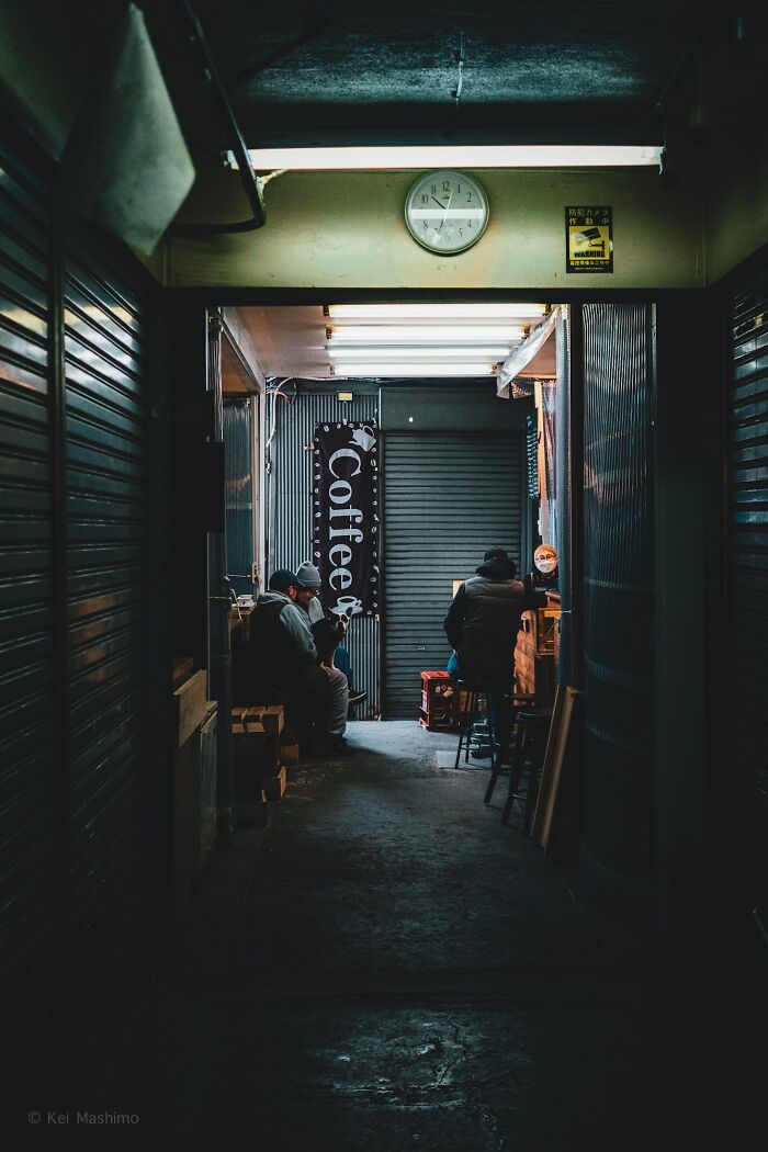 Silent Cafe In Tokyo